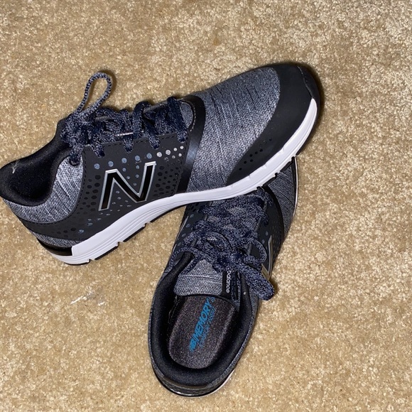 New Balance Running Shoes - Picture 4 of 5